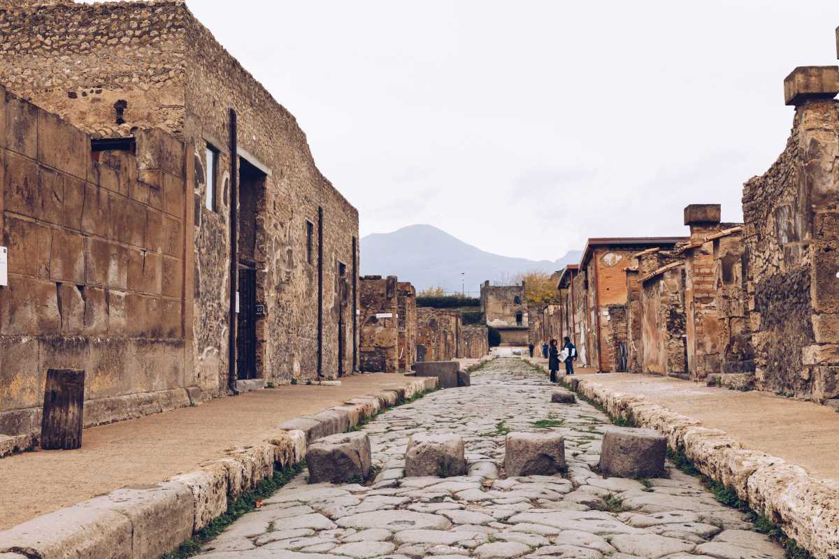 Experience Heritage Sites Beyond the Guidebook